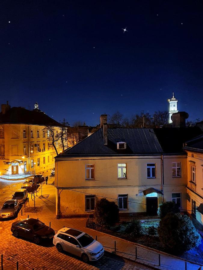 Homey Apartment On Vicheva Str. Lviv Extérieur photo