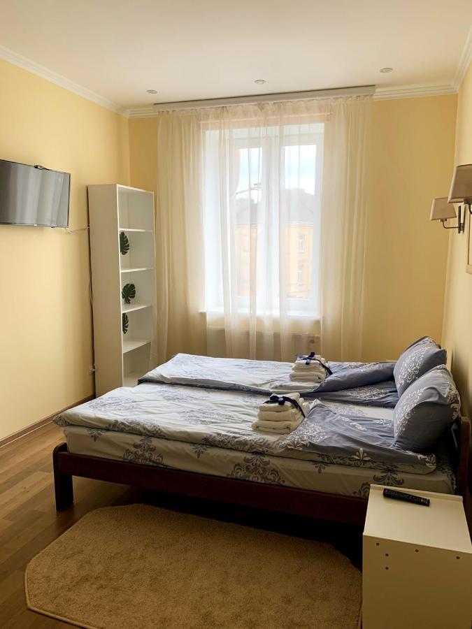 Homey Apartment On Vicheva Str. Lviv Extérieur photo